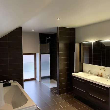Guest house Domaine Du Bois D'hez - Corporate Privative 4*